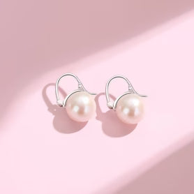 Pearl Earring