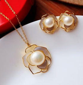 Pearl Set