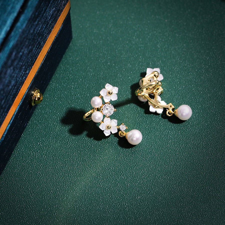 Cubic Zirconia Freshwater Pearls Ear Clip Earrings