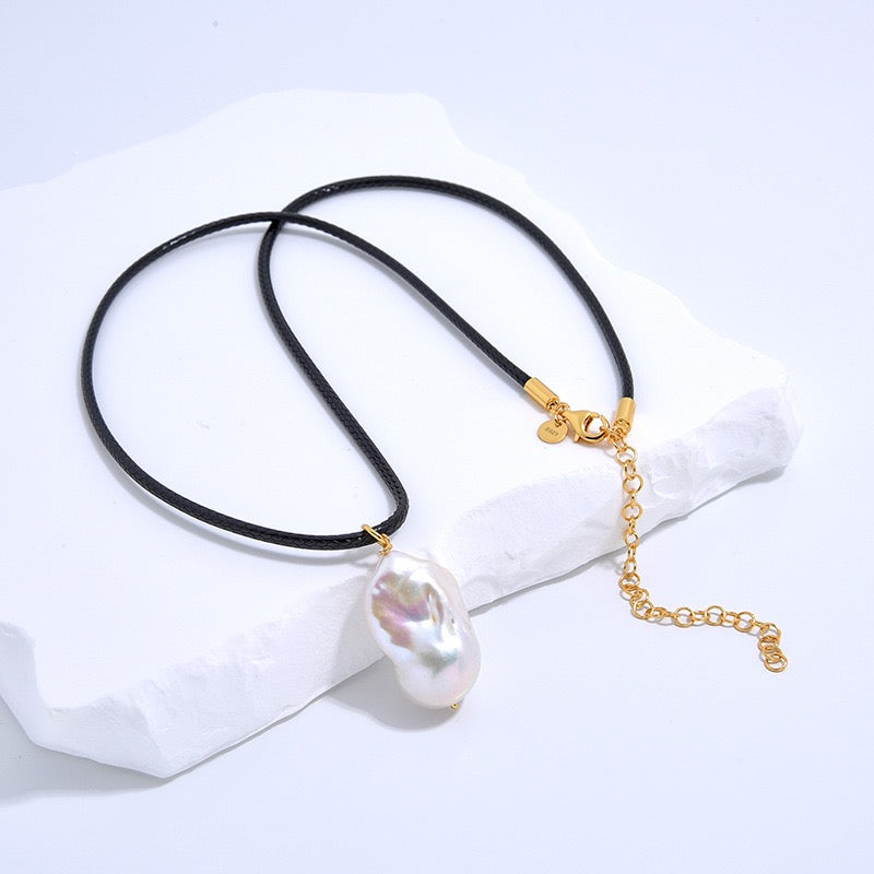 Baroque Pearl Leather Cord Necklace