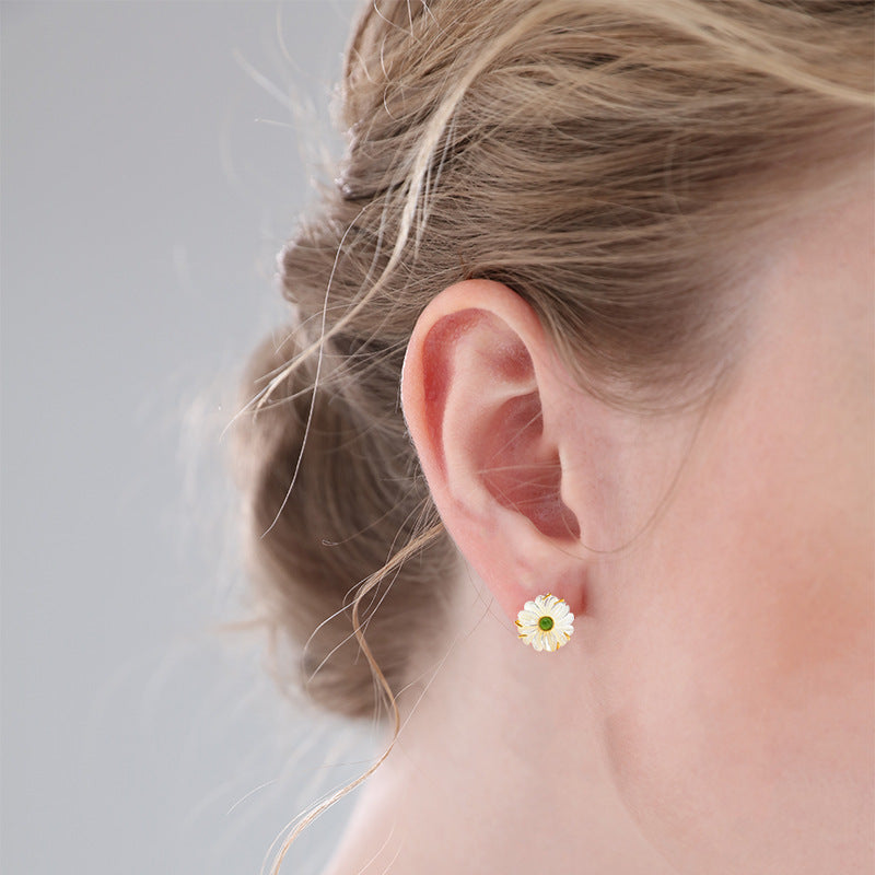 Daisy Shell and Green Jade Pearl Earrings