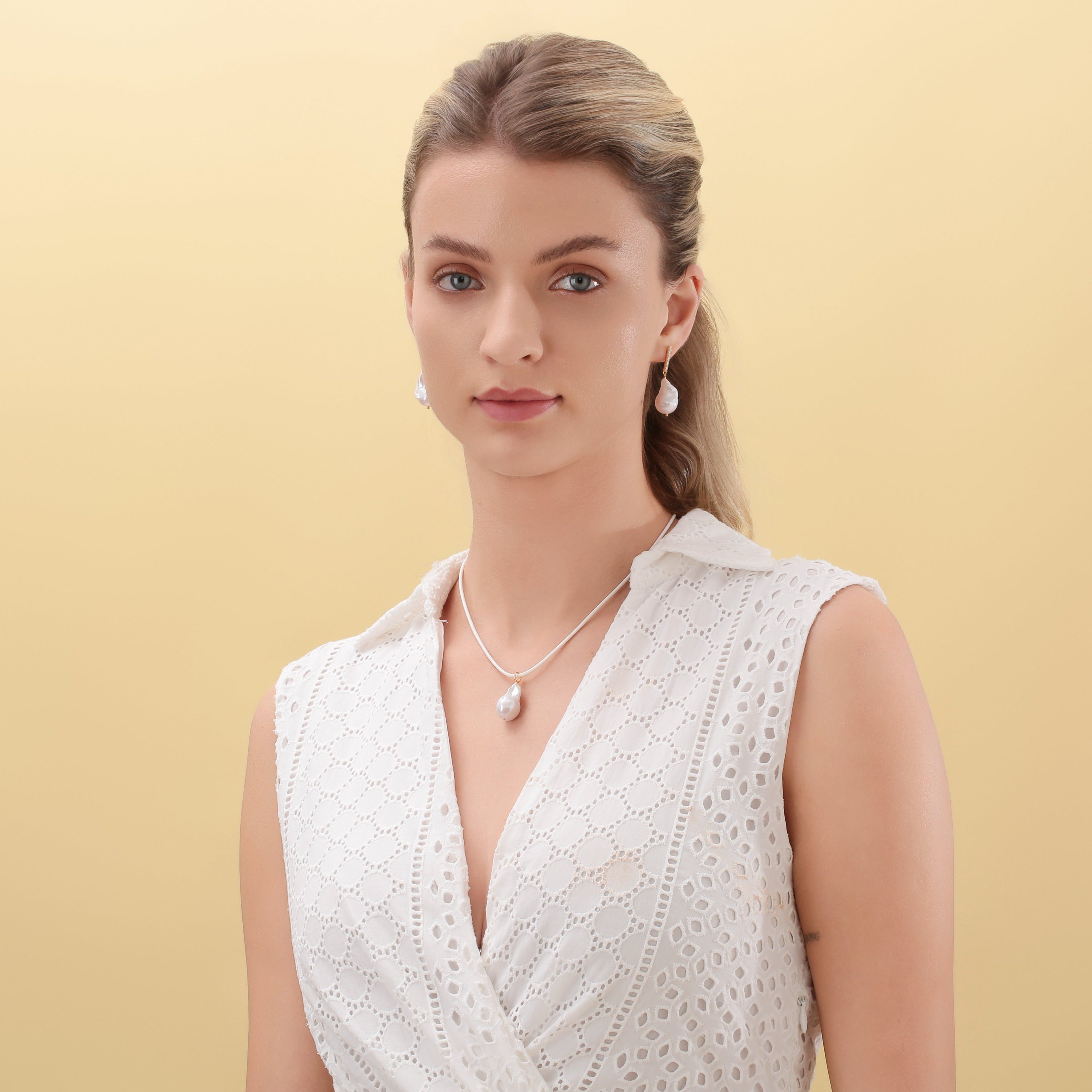Baroque Pearl Leather Cord Necklace