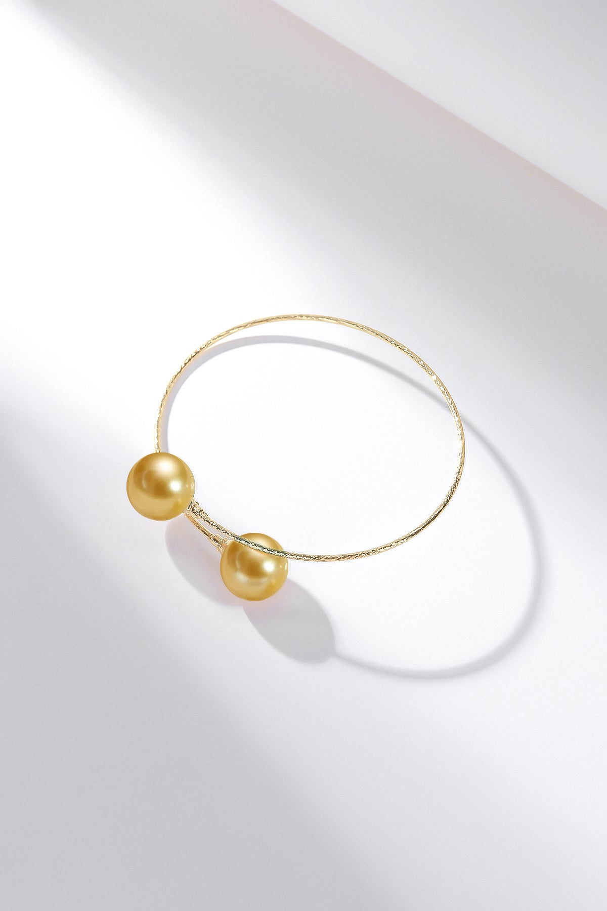 10-11mm Golden South Sea Pearl Bangle Bracelet in 18k Gold