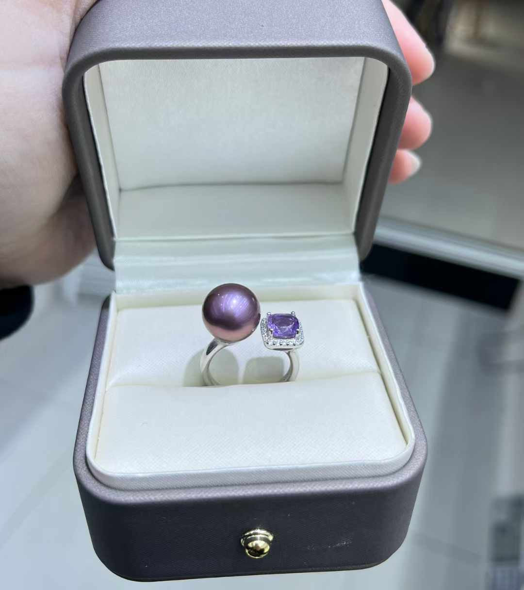 Aurora Iridescent Purple Pearl Ring with Large Amethyst Crystal