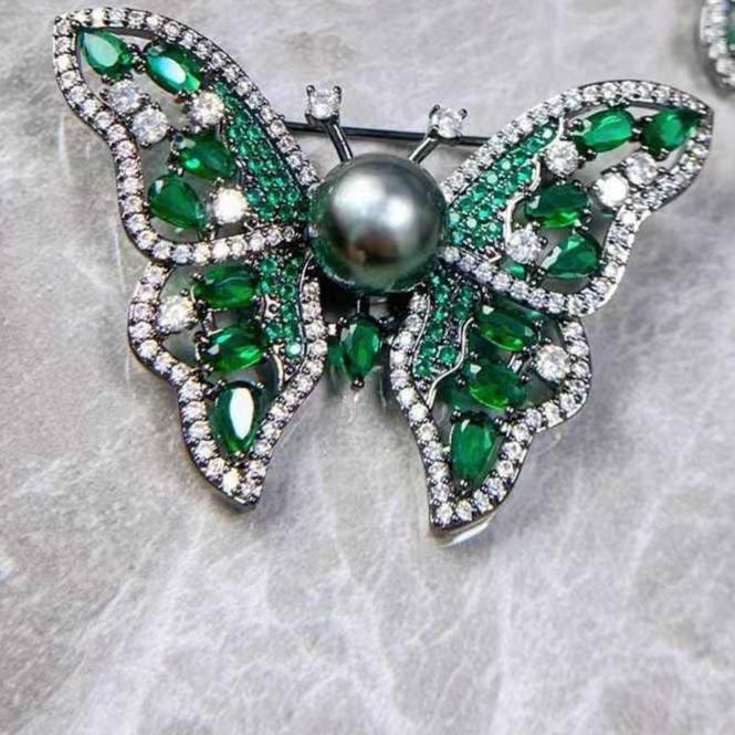 Exquisite Butterfly Brooch Tahitian Pearl