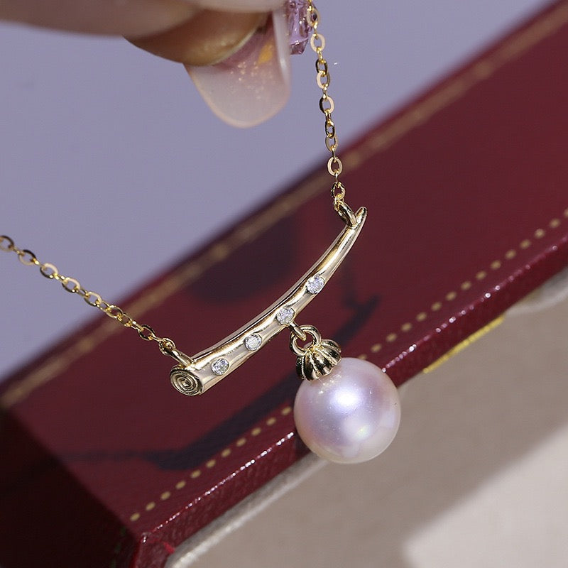 Elegant Line Pearl Gradient Necklace