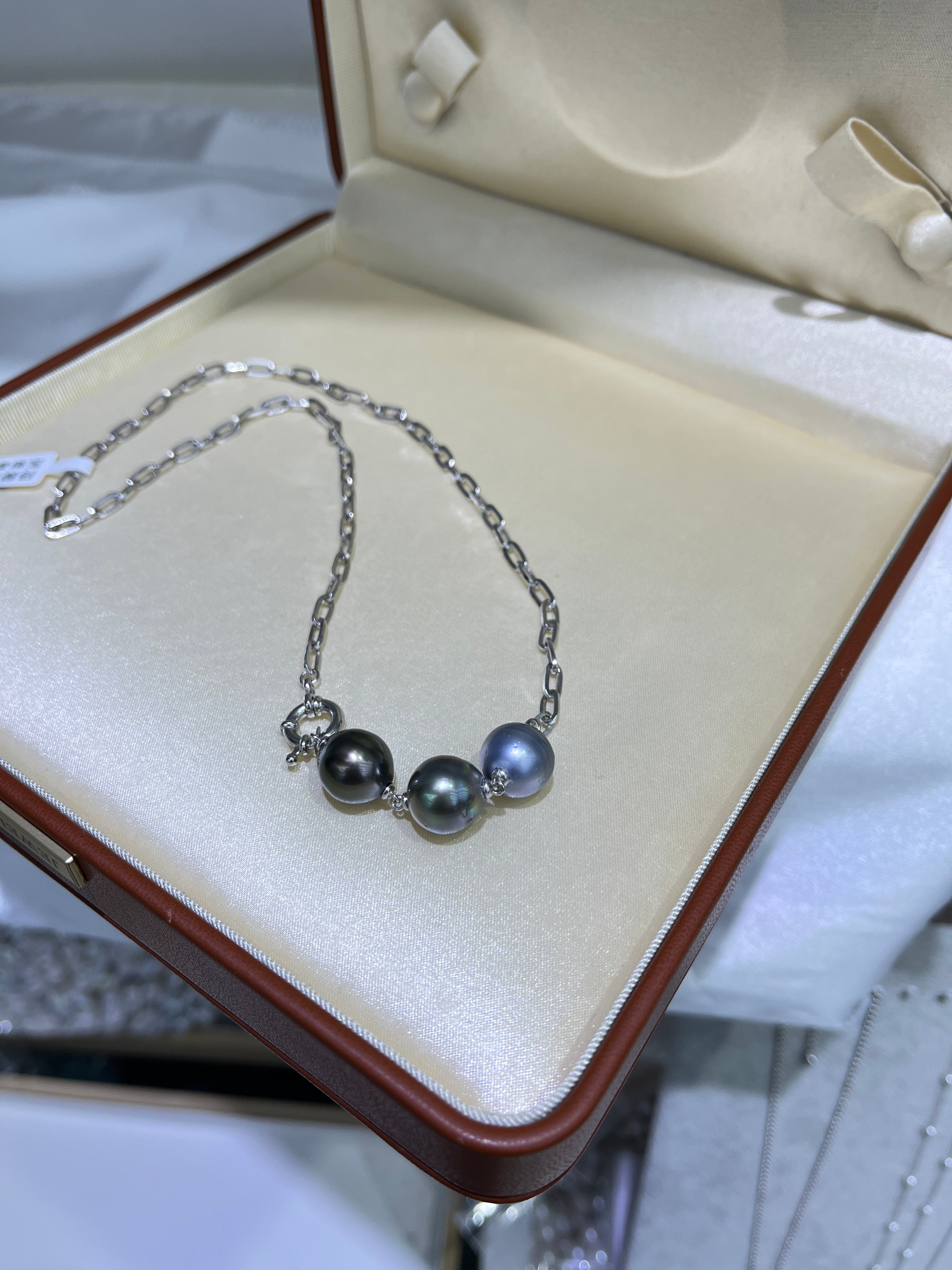 10-11mm Tahitian South Sea Pearl Pendant Necklace