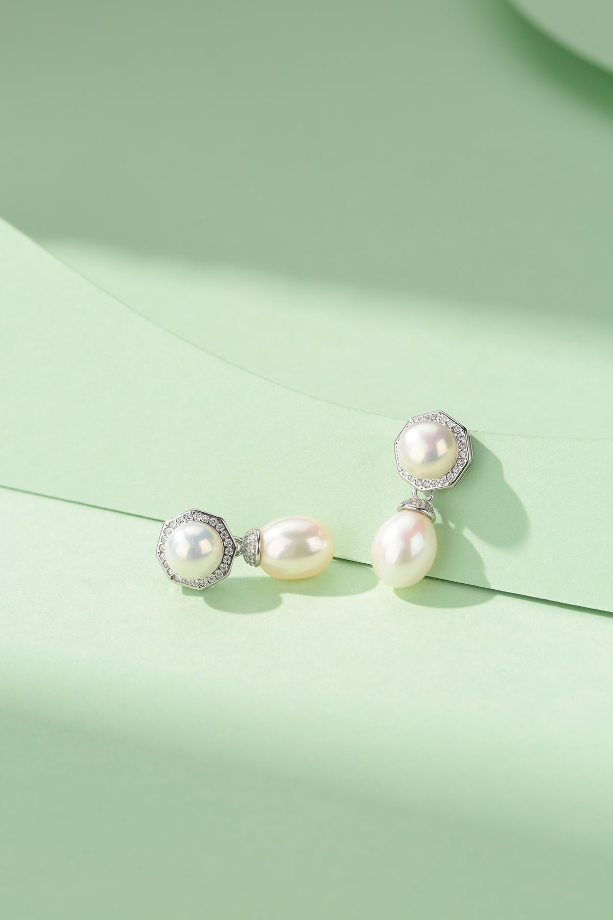 9-10mm Freshwater Rice Pearl & Amoret Earrings