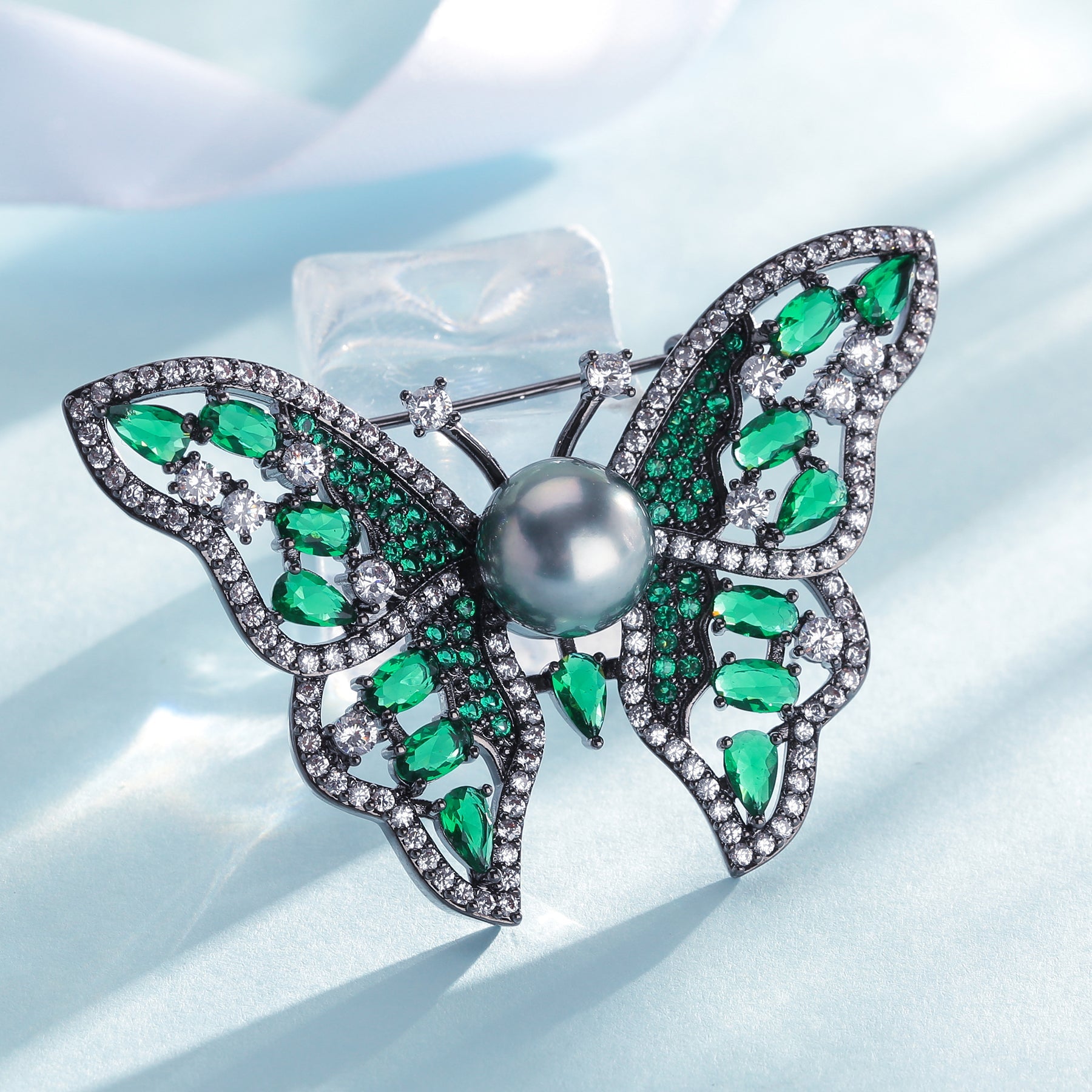 Exquisite Butterfly Brooch Tahitian Pearl