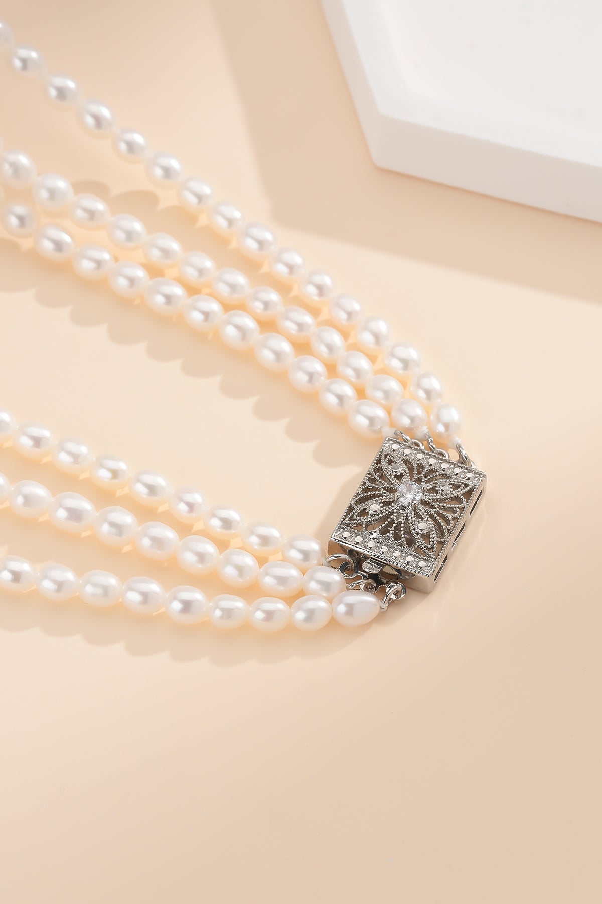 Layered Gradient Rice Pearl Necklace
