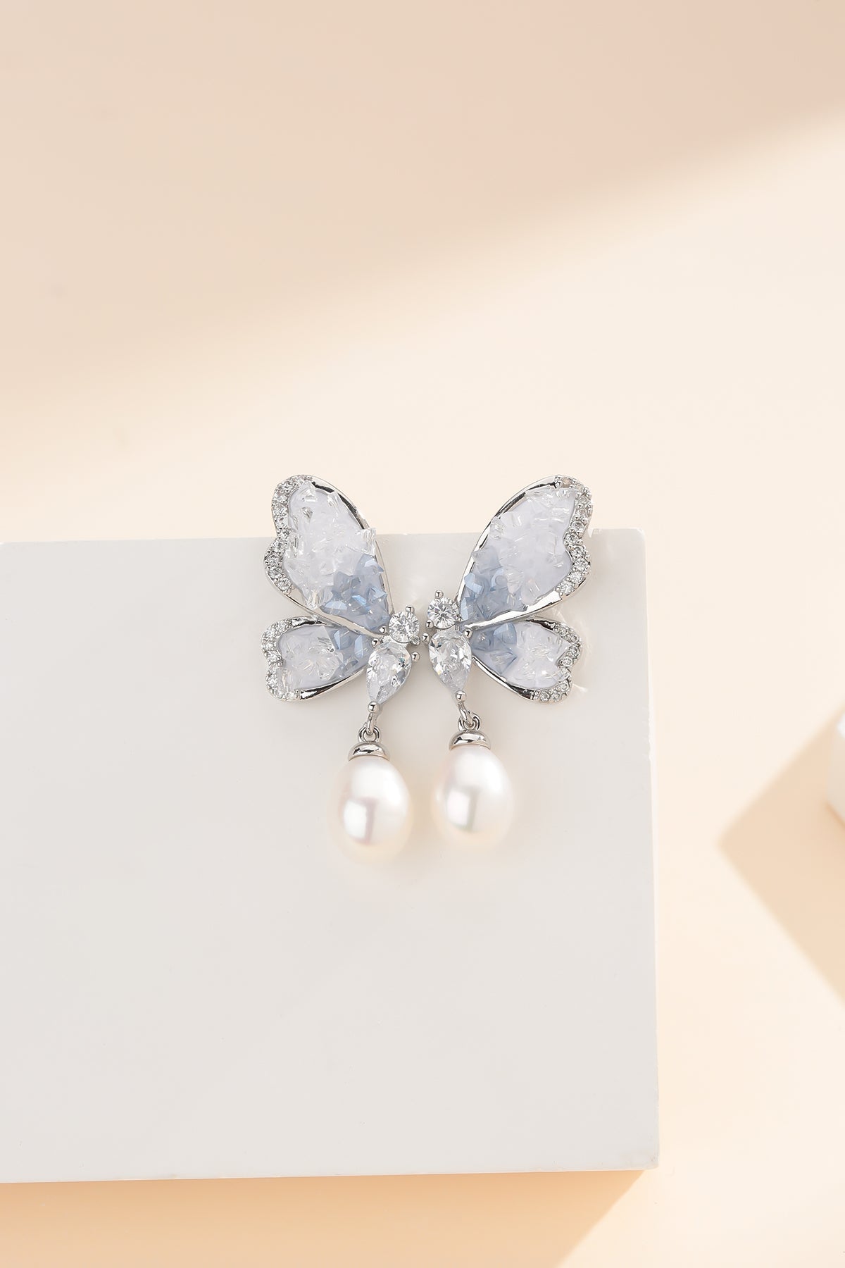 Butterfly Oval Pearl Earrings