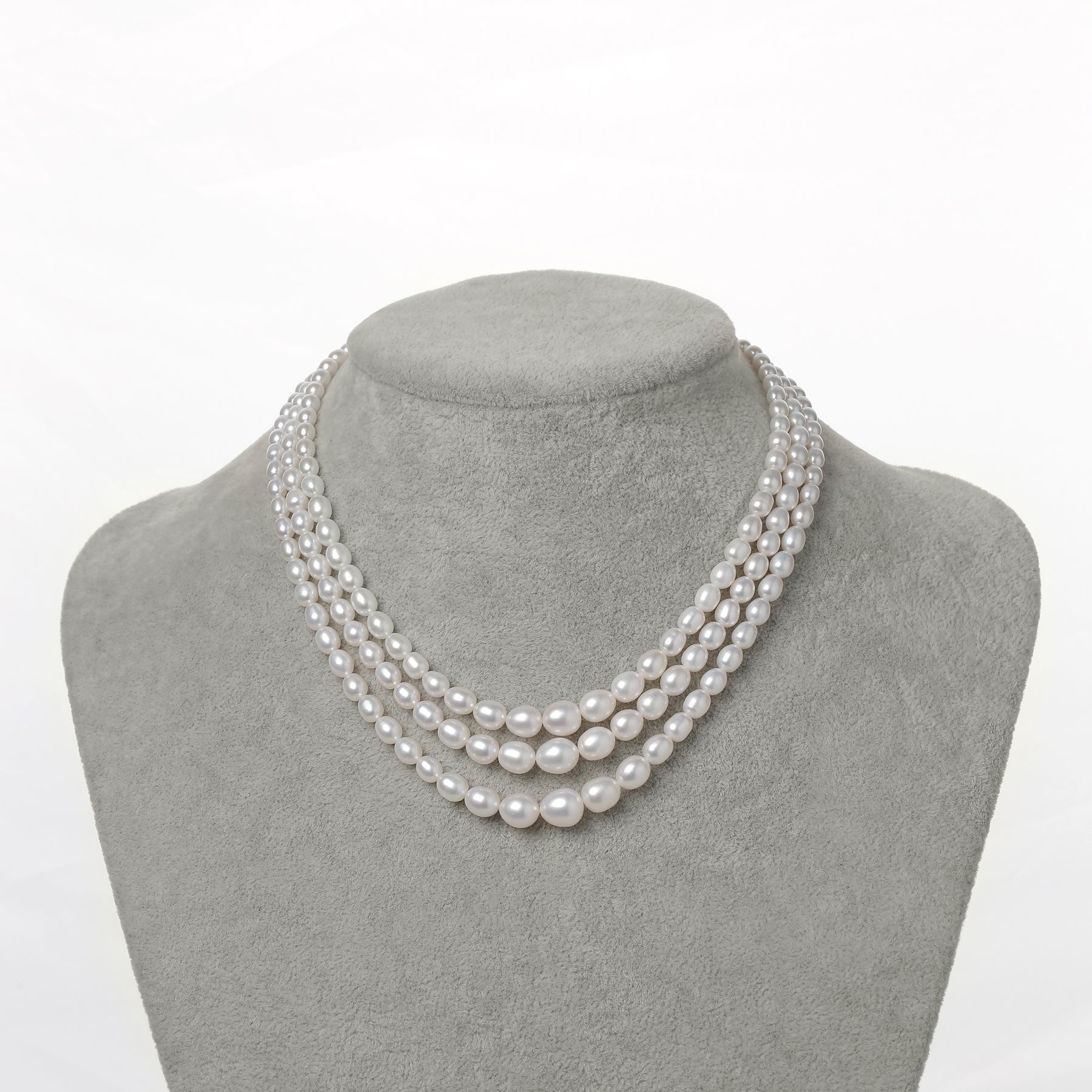 Layered Gradient Rice Pearl Necklace