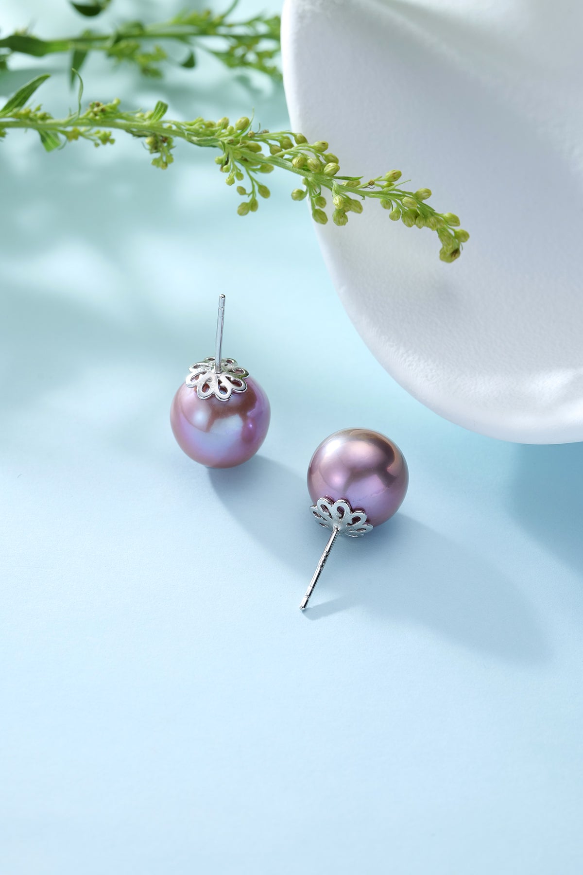 Purple Round Pearl Stud Earrings