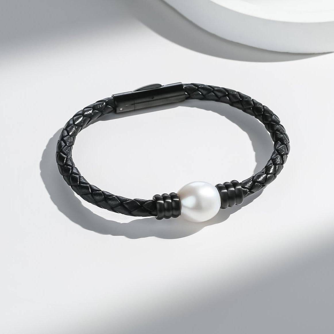 12-13mm Large Pearl Leather Bracelet in Stainless Steel