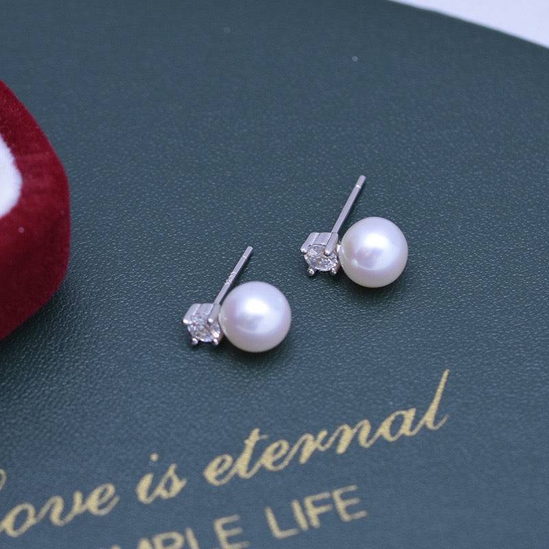 7-8mm Freshwater Pearl & Sasha Earrings