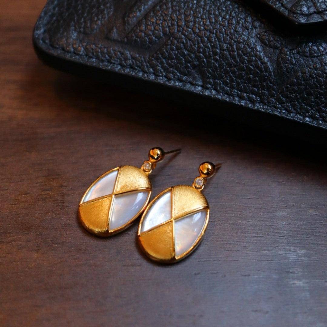 Rhombus Mother of Pearls Earrings Gold Vermeil