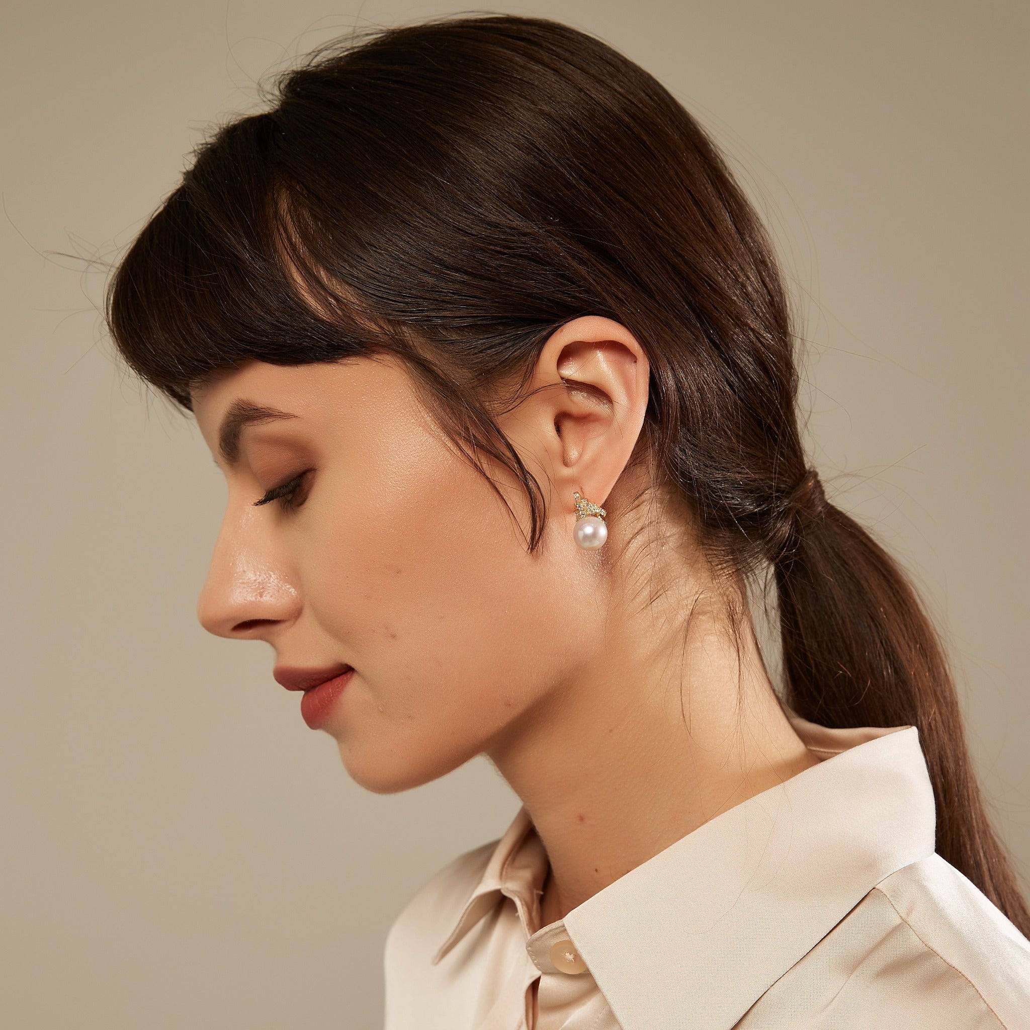 10-11mm Freshwater Pearl & Queen Earrings