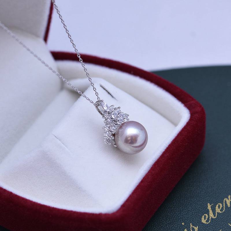 10-11mm Freshwater Purple Pearl & Queen Pendant Necklace