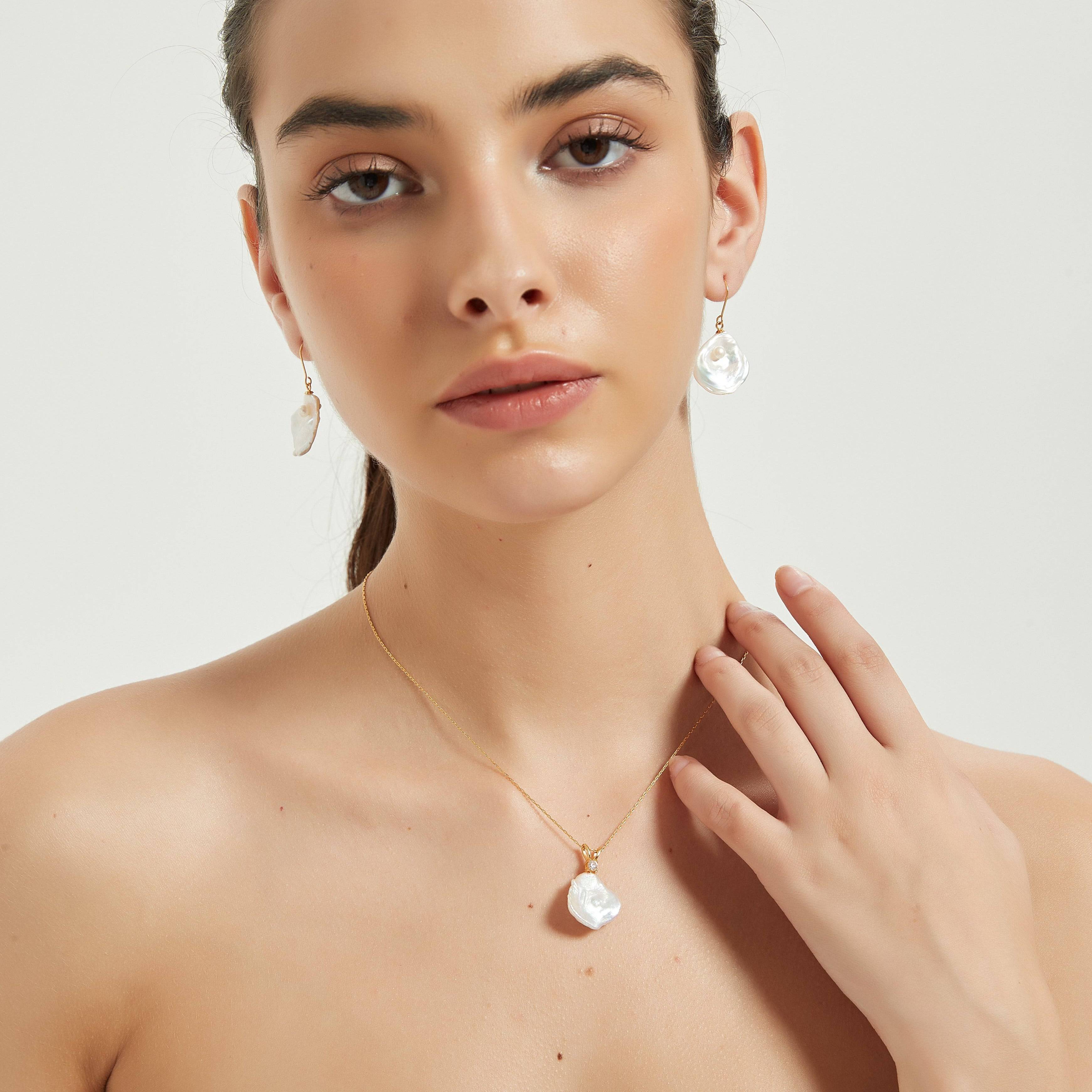 Petal-Shaped Floral Baroque Pearl Necklace