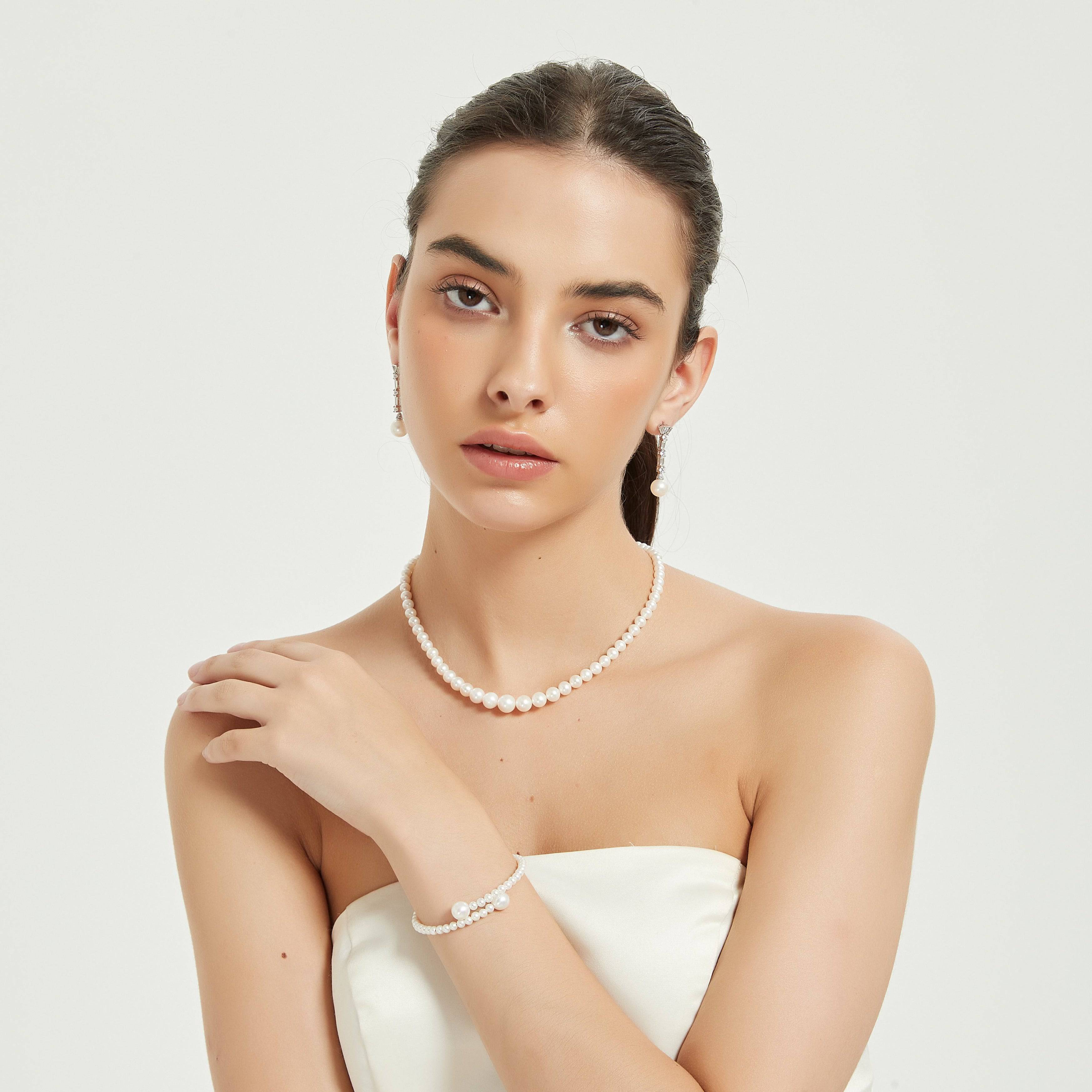 Gradual Size White Freshwater Pearls Strand