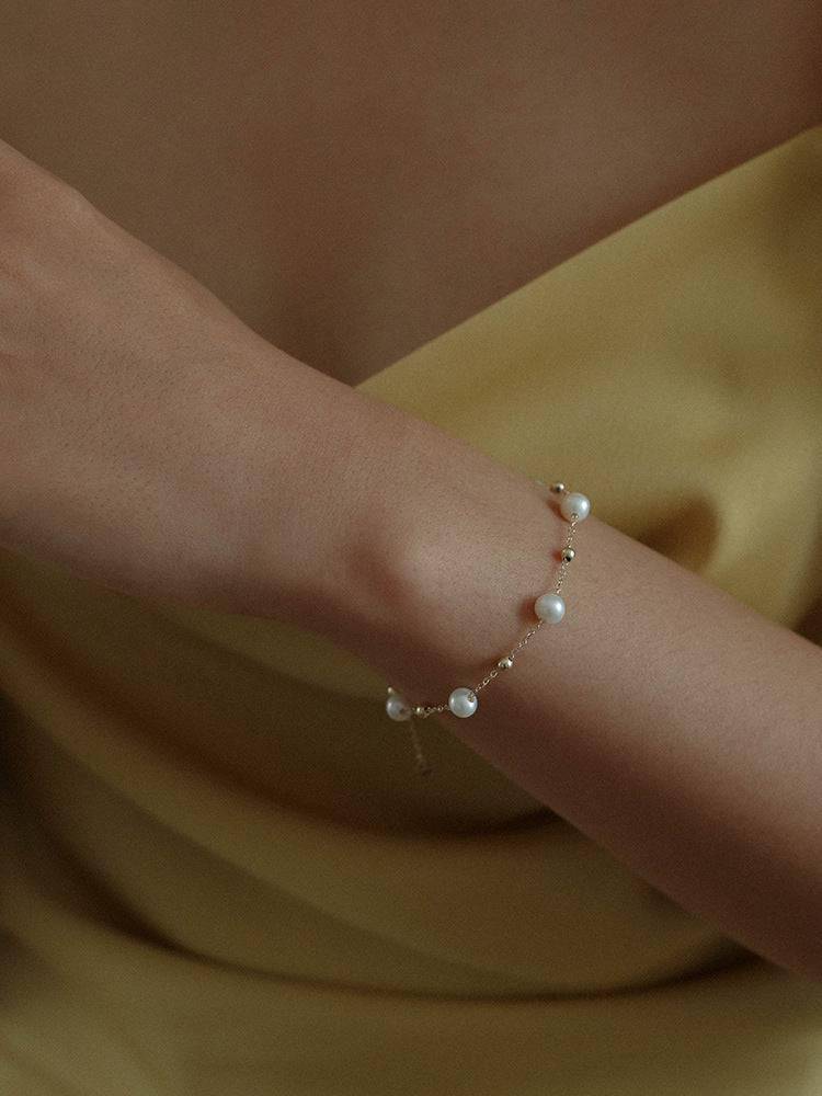 Jessica Pearl Necklace and Bracelet Set
