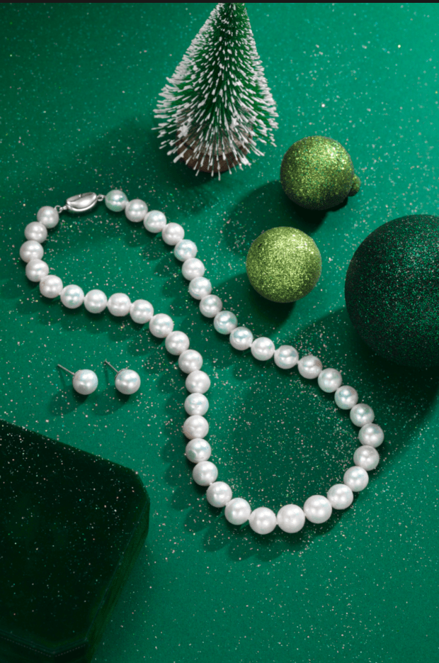 Large White Freshwater Pearl Graduated Strand Necklace