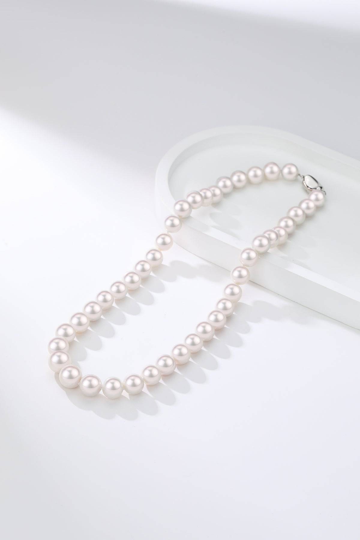 Large White Freshwater Pearl Graduated Strand Necklace