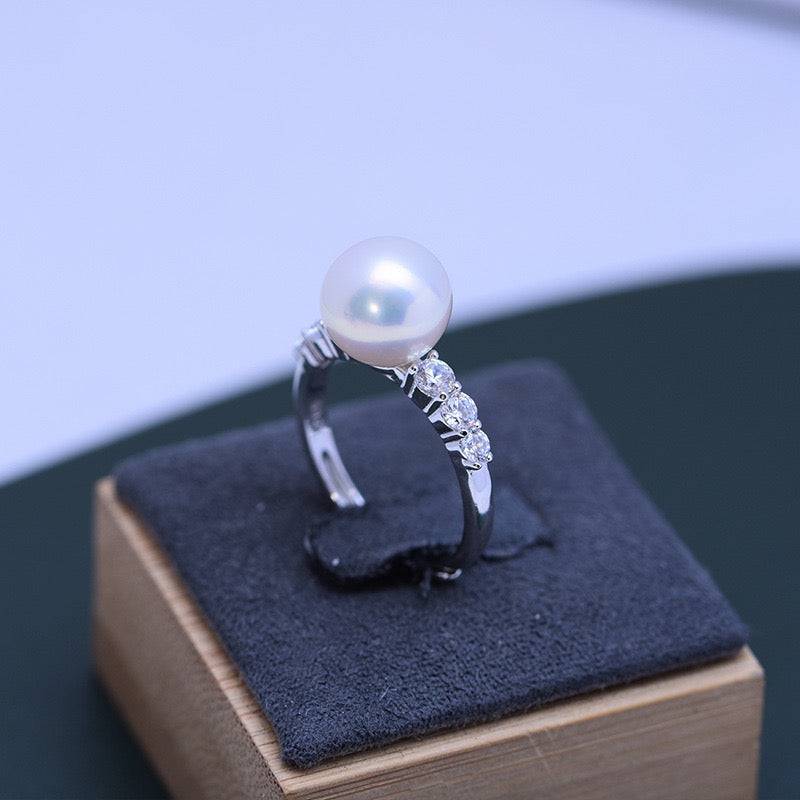 9-10mm Freshwater Pearl & Shine CZ Ring