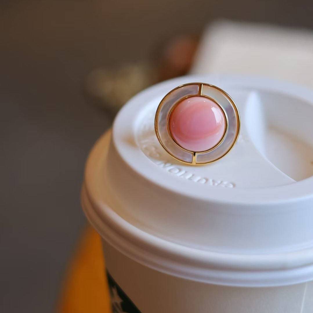 Stylish Pink Queen Conch Shell Pearls Ring